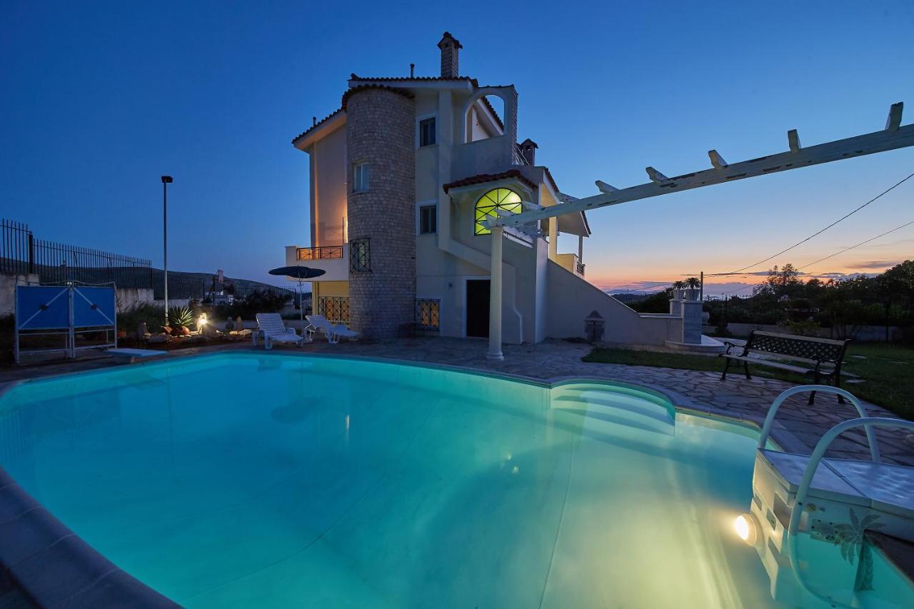 Villa Konstadina With Swimming Pool Kalivia Thorikou Dış mekan fotoğraf